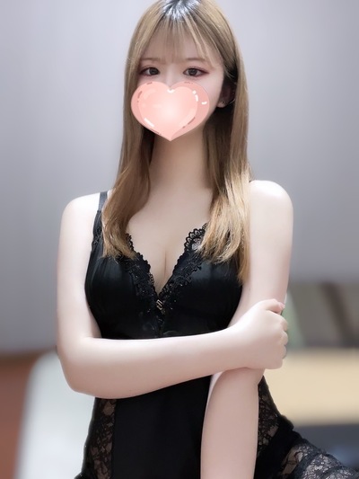 れいこ【激カワ18歳♡モデル級スタイル】さんの写真