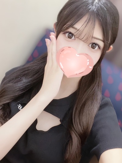 ひより【19歳♡アイドル級可愛さ】さんの写真